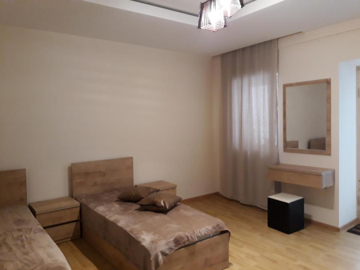 2 Bedroom Apartment In Chugureti 第比利斯 外观 照片