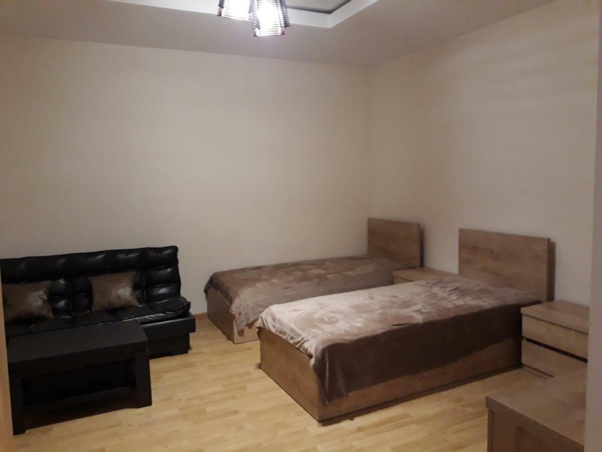 2 Bedroom Apartment In Chugureti 第比利斯 外观 照片